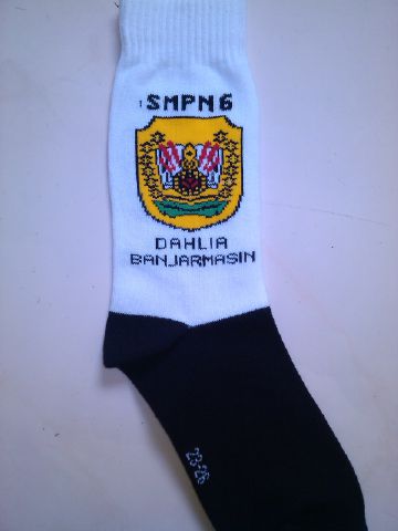 Kaos Kaki Sekolah di Banjarmasin